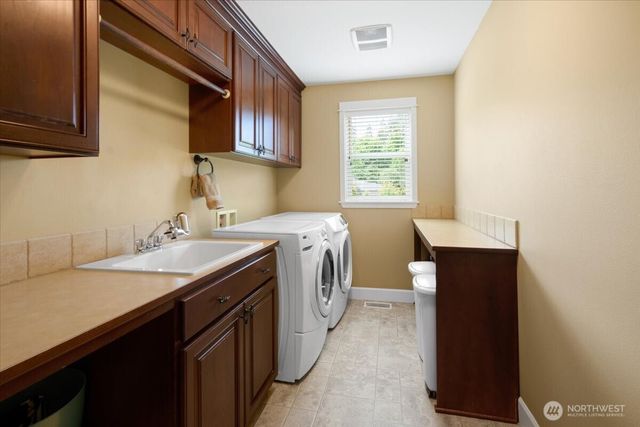 31045 219th Way SE, Black Diamond, WA 98010
