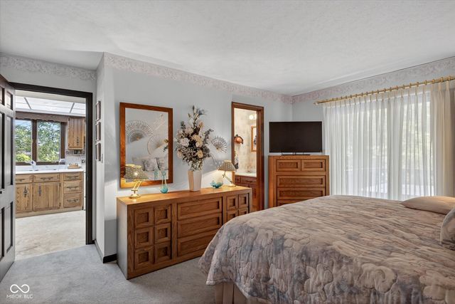 8002 N Lakeview Drive, Unionville, IN 47468