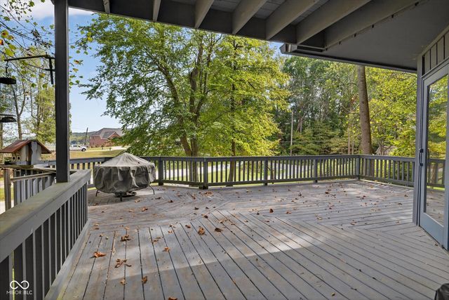 8002 N Lakeview Drive, Unionville, IN 47468