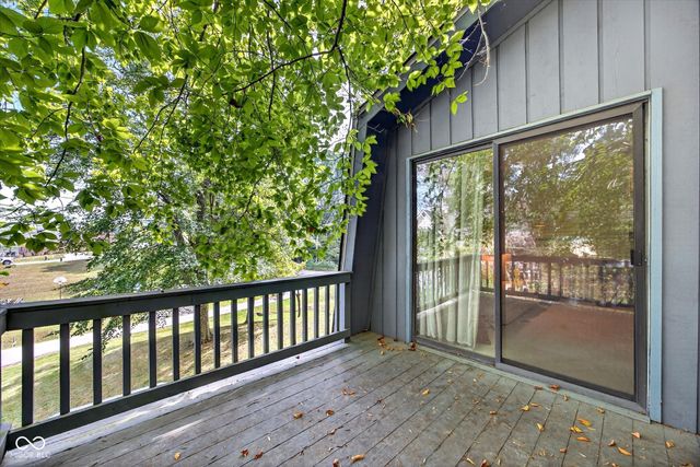 8002 N Lakeview Drive, Unionville, IN 47468