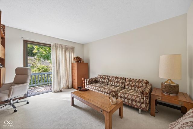 8002 N Lakeview Drive, Unionville, IN 47468