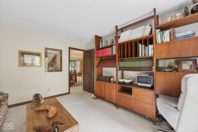 8002 N Lakeview Drive, Unionville, IN 47468