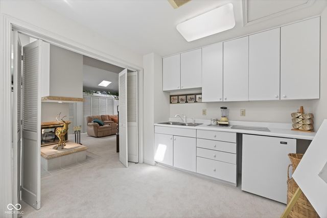 8002 N Lakeview Drive, Unionville, IN 47468