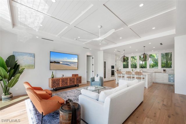 783 11th AVE S, Naples, FL 34102