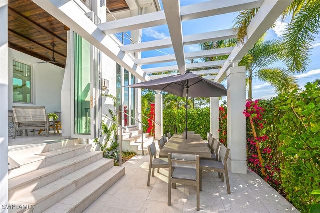 783 11th AVE S, Naples, FL 34102