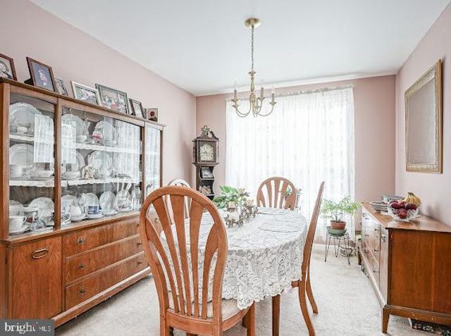 9 ASHLAND AVE, Sicklerville, NJ 08081