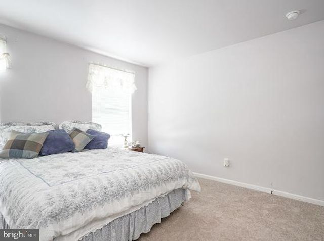 9 ASHLAND AVE, Sicklerville, NJ 08081