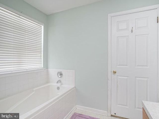 9 ASHLAND AVE, Sicklerville, NJ 08081