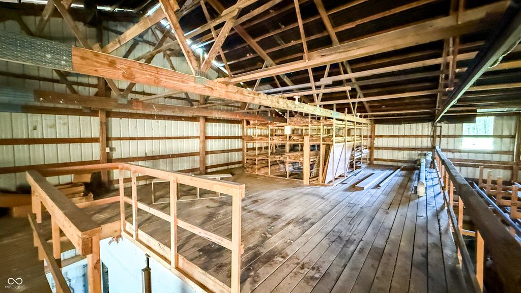 2297 W Popcorn Road