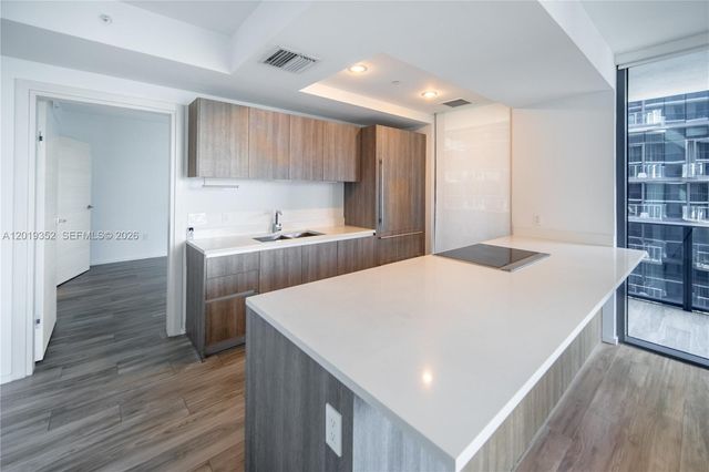 801 S Miami Ave 3905, Miami, FL 33130