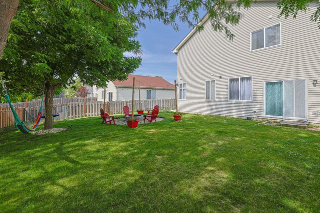 1854 S FALLBROOK Drive, Round Lake, IL 60073