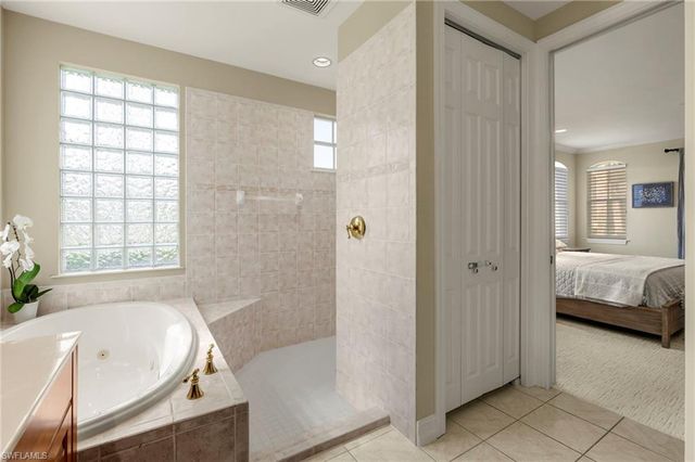 2621 ESTRELLA CT # 1601, Naples, FL 34109