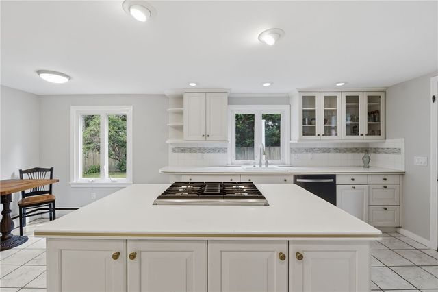 465 Red Chimney Drive, Warwick, RI 02886