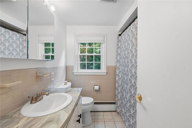 465 Red Chimney Drive, Warwick, RI 02886