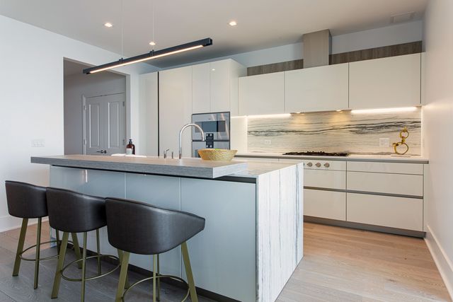 363 E Wacker Drive 6403, Chicago, IL 60601