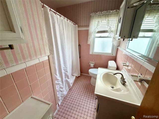 1714 Harwood Avenue, Royal Oak, MI 48067