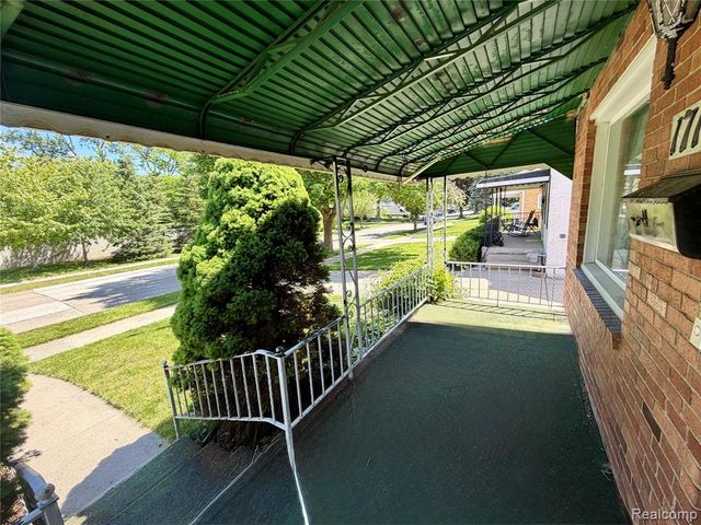 1714 Harwood Avenue, Royal Oak, MI 48067