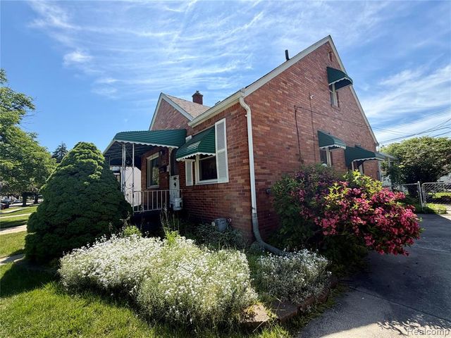 1714 Harwood Avenue, Royal Oak, MI 48067