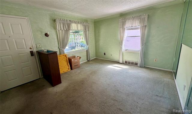1714 Harwood Avenue, Royal Oak, MI 48067