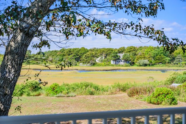 27 Mayflower Lane, Dennis Port, MA 02639