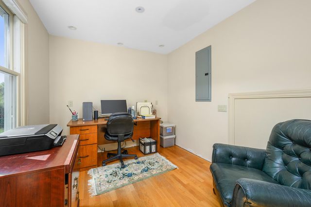 27 Mayflower Lane, Dennis Port, MA 02639
