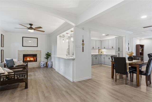 1314 E Lovers Lane, Arlington, TX 76010