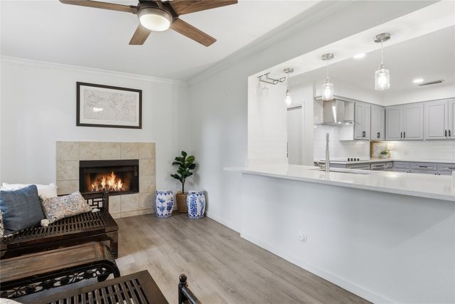 1314 E Lovers Lane, Arlington, TX 76010