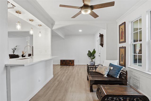 1314 E Lovers Lane, Arlington, TX 76010