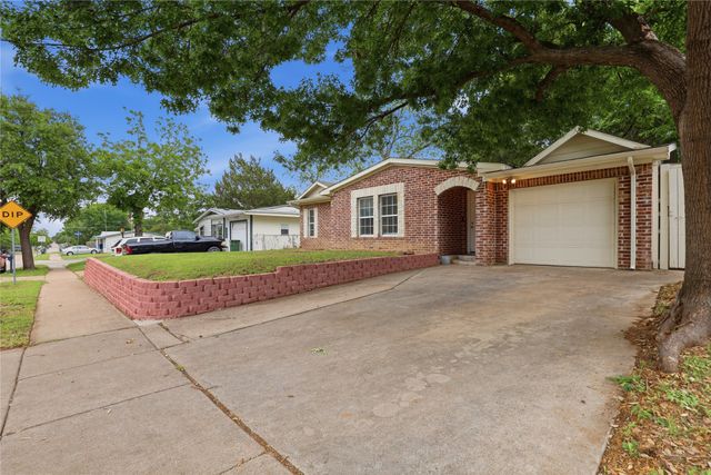 1314 E Lovers Lane, Arlington, TX 76010