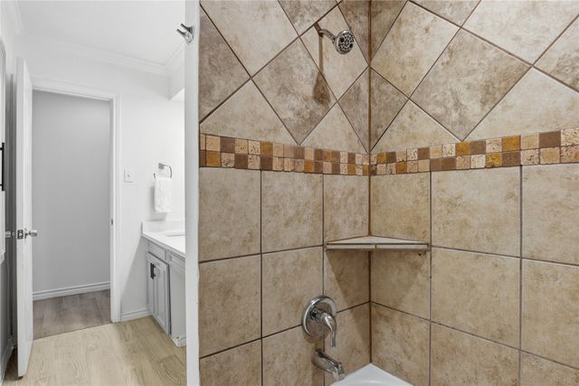 1314 E Lovers Lane, Arlington, TX 76010