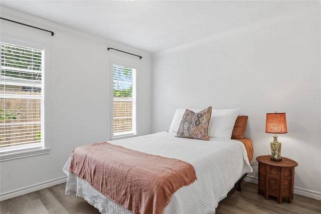 1314 E Lovers Lane, Arlington, TX 76010