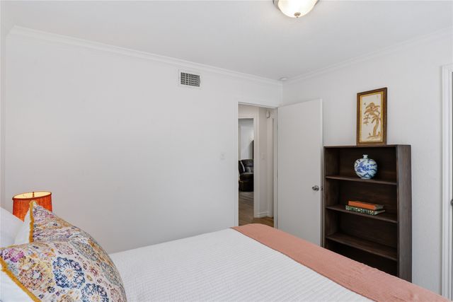 1314 E Lovers Lane, Arlington, TX 76010