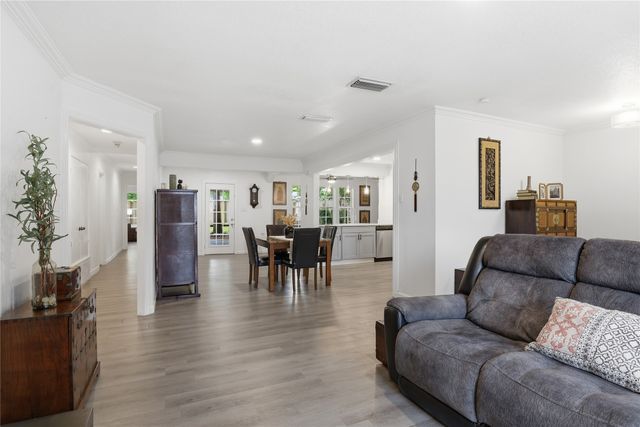 1314 E Lovers Lane, Arlington, TX 76010