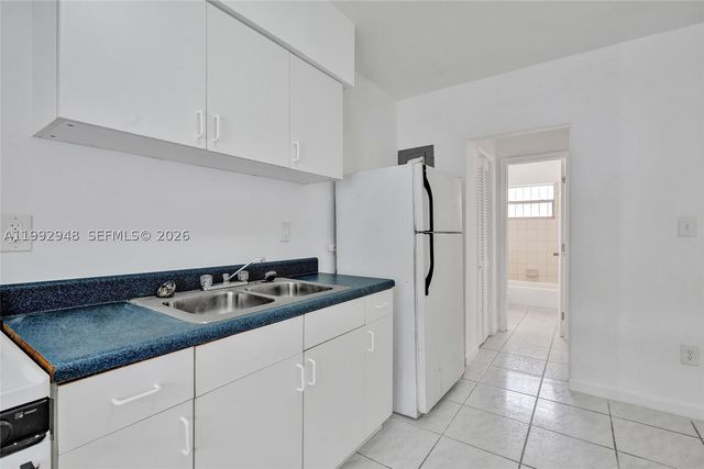 724 NW 6th St, Hallandale Beach, FL 33009