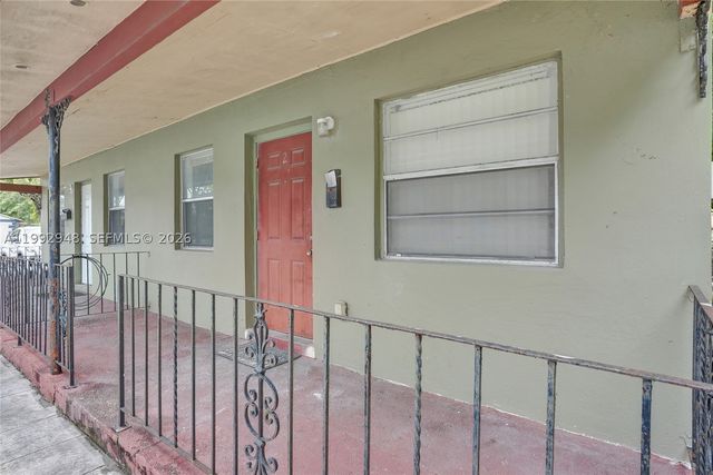 724 NW 6th St, Hallandale Beach, FL 33009