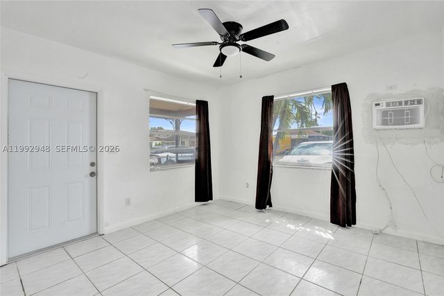 724 NW 6th St, Hallandale Beach, FL 33009