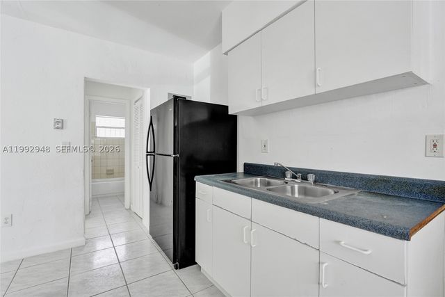 724 NW 6th St, Hallandale Beach, FL 33009