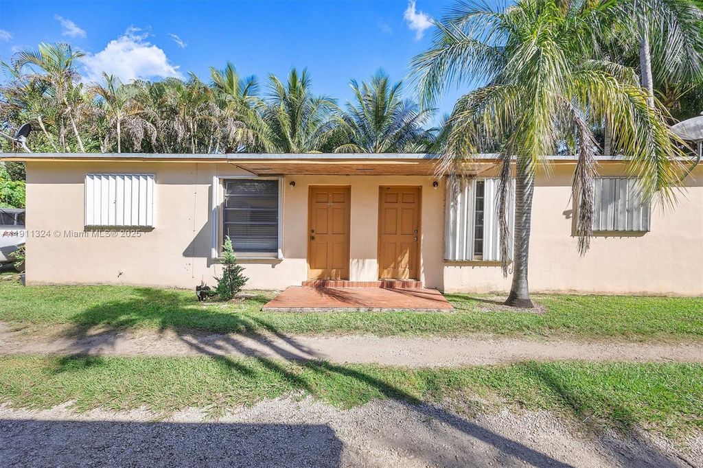 22940 SW 156th Ave, Miami, FL 33170