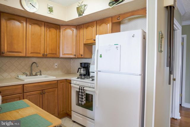 10210 E KESWICK RD, Philadelphia, PA 19114