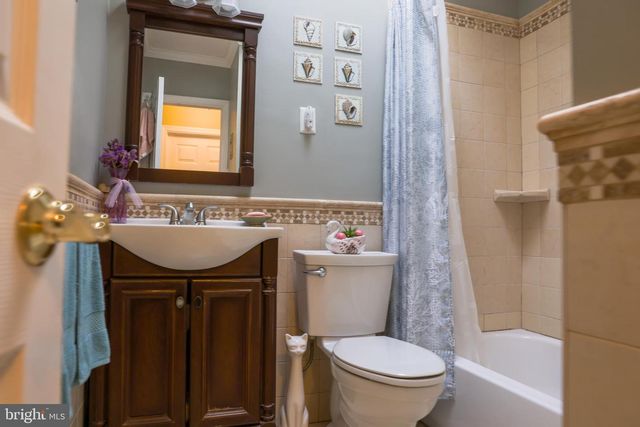 10210 E KESWICK RD, Philadelphia, PA 19114