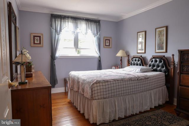 10210 E KESWICK RD, Philadelphia, PA 19114