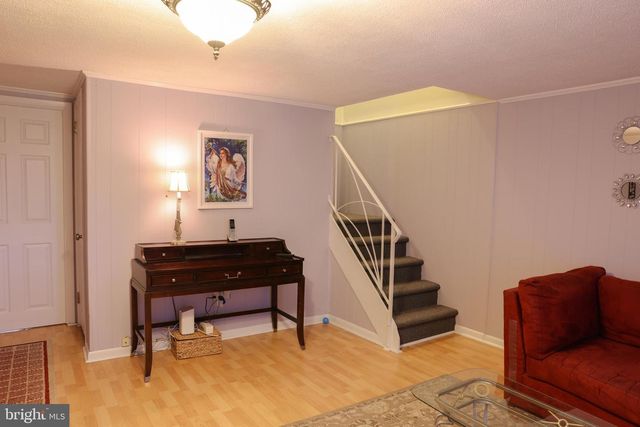 10210 E KESWICK RD, Philadelphia, PA 19114