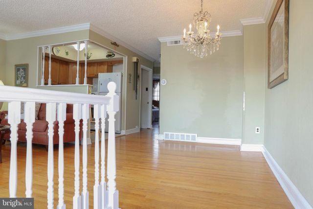 10210 E KESWICK RD, Philadelphia, PA 19114
