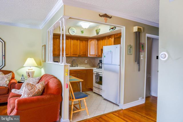 10210 E KESWICK RD, Philadelphia, PA 19114