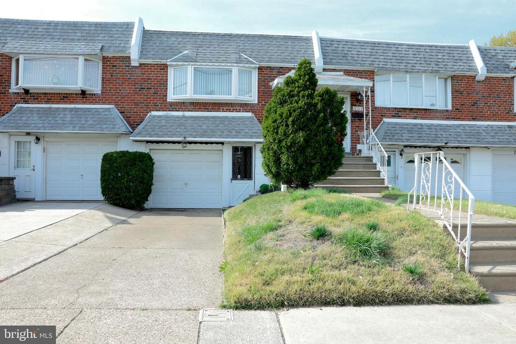 10210 E KESWICK RD, Philadelphia, PA 19114
