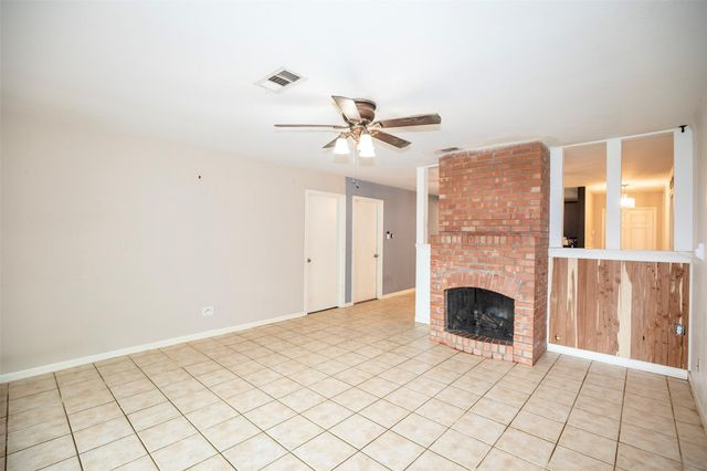 5011 Encino Court, Friendswood, TX 77546