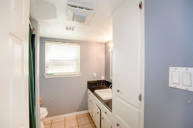 5011 Encino Court, Friendswood, TX 77546