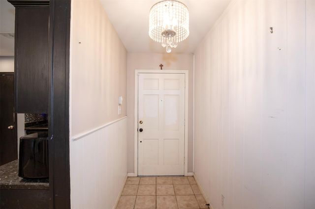 5011 Encino Court, Friendswood, TX 77546