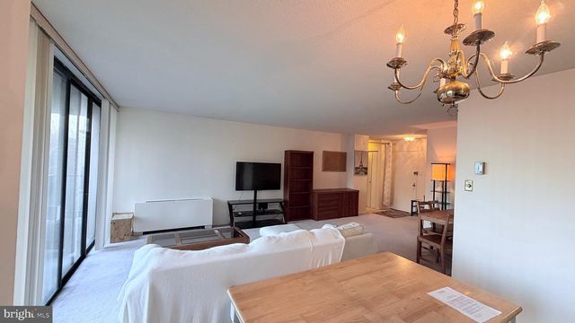 6100 WESTCHESTER PARK DR #609, College Park, MD 20740