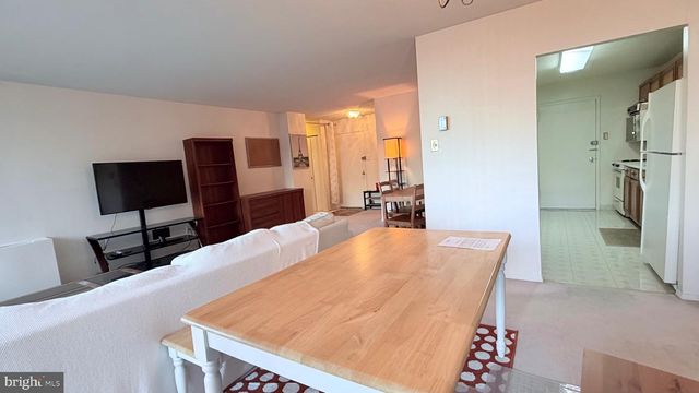 6100 WESTCHESTER PARK DR #609, College Park, MD 20740